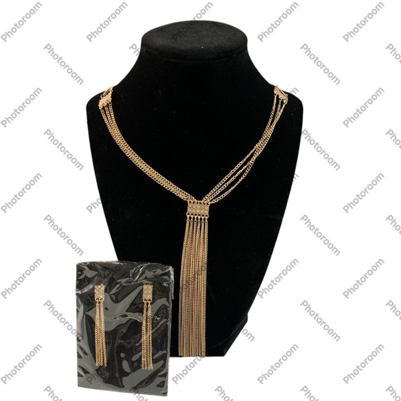 Avon “Bare all” Goldtone Necklace and pierced Earring Set NIB 2016 - Picture 1 of 8